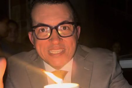 Vereador cobra da Neoenergia iluminação de bairro em Salvador Vereador cobra da Neoenergia iluminação de bairro em Salvador
