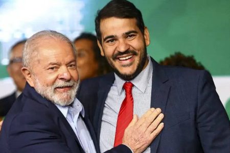 Lula se reúne com ministros do STF para discutir substituto de Barroso