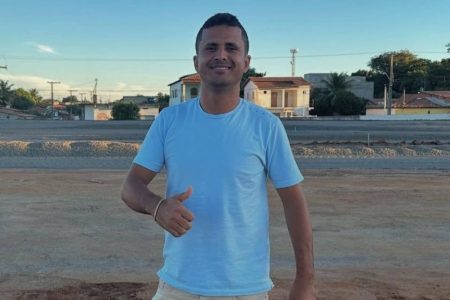 Serra do Ramallho: TCM notifica prefeito e secretário por contratos de R$ 122 mil pagos a parentes Serra do Ramallho: TCM notifica prefeito e secretário por contratos de R$ 122 mil pagos a parentes