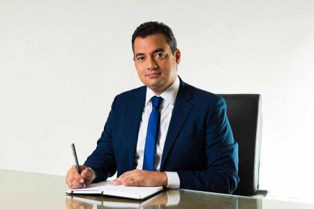 Prefeito de Juazeiro cancela licitação de R$ 9,7 milhões após TCM apontar irregularidades