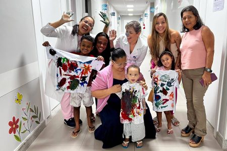 Programação especial leva arte e diversão a crianças internadas em hospital de Salvador Programação especial leva arte e diversão a crianças internadas em hospital de Salvador