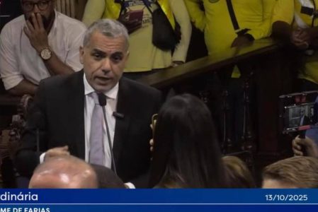 Cezar Leite critica governo federal por cobrança de devolução do Auxílio Emergencial