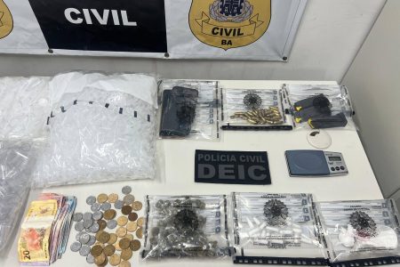 Homem é preso por tráfico de drogas e posse de munição de uso restrito em Salvador Homem é preso por tráfico de drogas e posse de munição de uso restrito em Salvador