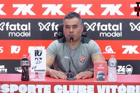 Jair Ventura destaca empenho do Vitória depois da derrota para o Corinthians: “Buscamos gol o tempo todo” Jair Ventura destaca empenho do Vitória depois da derrota para o Corinthians: “Buscamos gol o tempo todo”