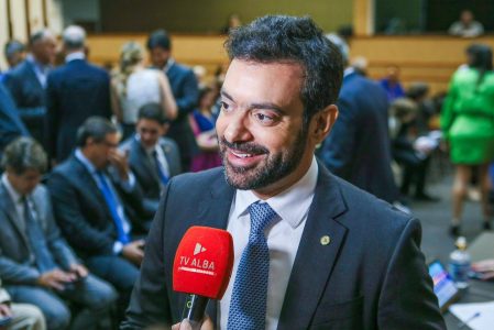 Tiago Correia diz que Jerônimo vai “requentar promessas” em ano eleitoral: “Não entrega o que prometeu”