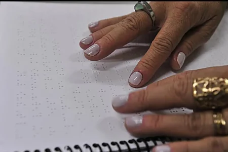 Projeto de vereador propõe senhas em braille em agências bancárias de Salvador