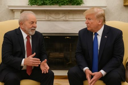 Bolsa bate recorde e dólar recua após encontro entre Lula e Trump Bolsa bate recorde e dólar recua após encontro entre Lula e Trump