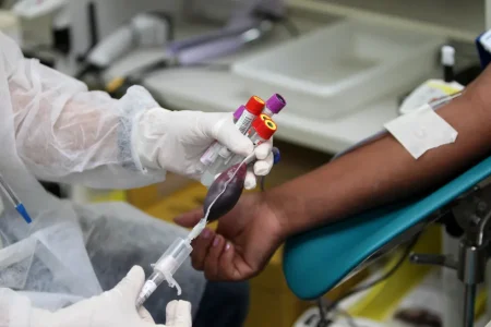 Bahia e Vitória lançam campanha conjunta de doação de sangue em parceria com a Hemoba Bahia e Vitória lançam campanha conjunta de doação de sangue em parceria com a Hemoba