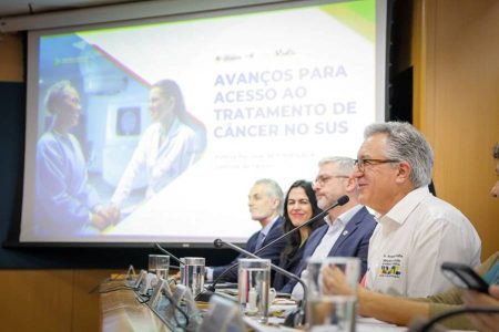 Pacientes com câncer poderão receber até R$ 6 mil por mês para custear viagens e tratamento