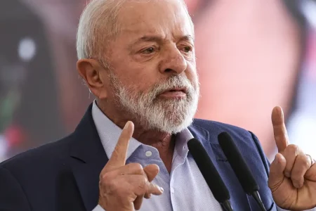 Lula defende investigação independente sobre megaoperação do RJ e classifica ação como “matança”