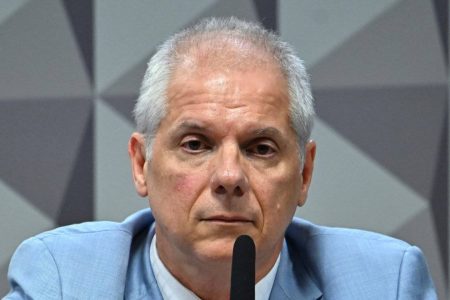 Ex-presidente do INSS é acusado de receber R$ 250 mil por mês de entidade investigada pela PF