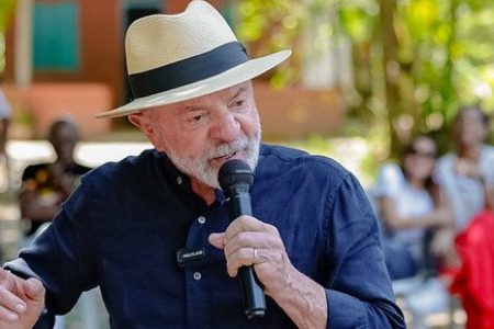 Lula aprova lei que veta linguagem neutra na comunicação oficial do setor público