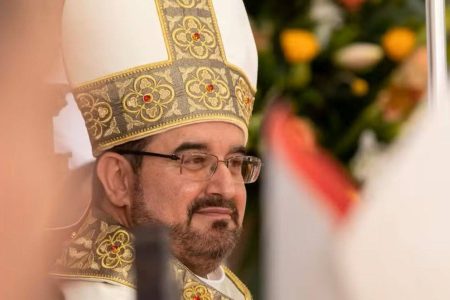 Bispo é nomeado representante da comunidade LGBTQIAPN+ no Brasil