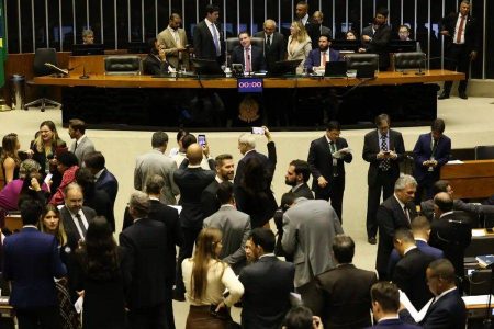 Motta adia votação de PL Antifacção para terça-feira (18) após divergências na Câmara