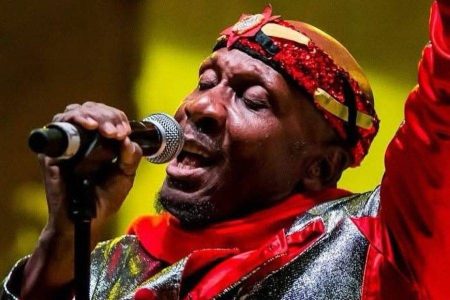 Jimmy Cliff, ícone do reggae, morre aos 81 anos