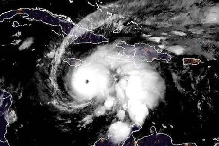 Furacão Melissa deixa mais de 70 mortos e destruição em países do Caribe