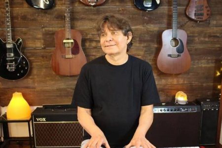 O cantor e compositor Lô Borges morre aos 73 anos