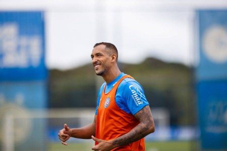 Bahia renova com zagueiro David Duarte até 2027