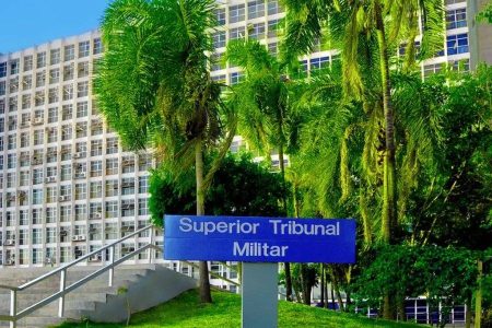 STF aciona Justiça Militar sobre perda de patente de Bolsonaro e militares condenados