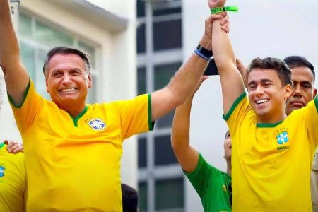 Moraes autoriza deputado Nikolas Ferreira a visitar Bolsonaro em prisão domiciliar