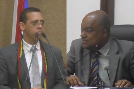 Em embate, deputado critica Hilton Coelho e diz que o PSOL apoia “tudo que não presta”