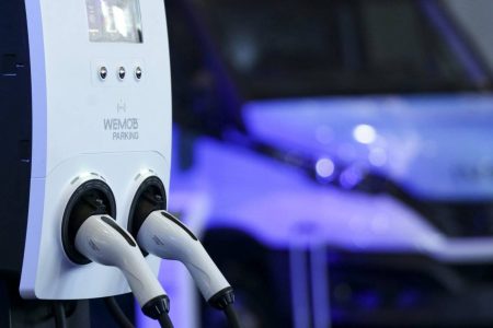 Projeto de lei propõe obrigatoriedade de vagas com recarga para carros elétricos na Bahia