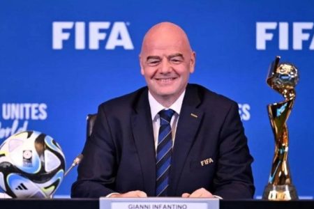 Fifa firma acordo com fundo saudita para liberar até US$ 1 bilhão a países em desenvolvimento