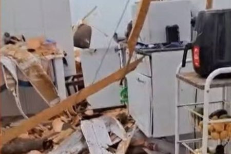 Homem acende cigarro e causa explosão dentro de casa devido a vazamento de gás na Bahia