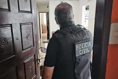 Mulher é presa por estelionato contra idosos em Simões Filho