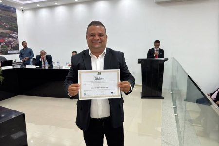 Pesquisa aponta aprovação recorde de 93% para gestão de Saulo Islan em Itagi (BA)