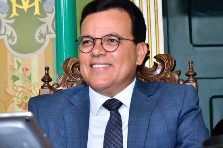 Ricardo Almeida propõe programa para promover saúde mental e uso consciente das redes sociais em Salvador