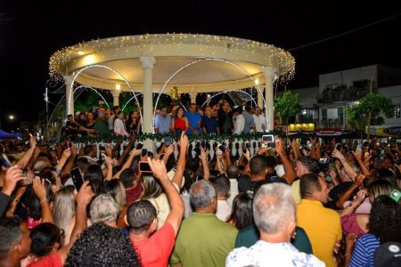 ACM Neto confirma apoio à candidatura da primeira-dama de Coité para deputada