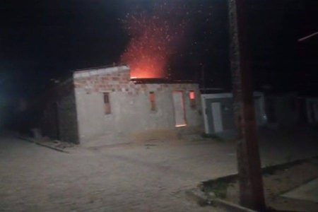 Homem coloca fogo em casa após desentendimento com companheira , em Jacobina