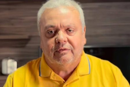 Ex-prefeito baiano é multado pelo TCM por autopromoção em evento público