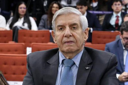 Generais condenados devem cumprir pena em instalações militares no DF
