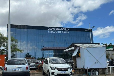 Jerônimo enterra governadoria e vai oficializar COI como gabinete