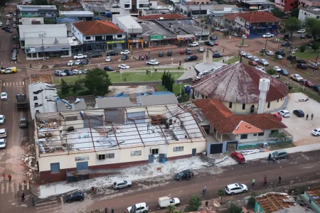 Governo aciona Caixa para agilizar liberação do FGTS a atingidos por tornado no Paraná