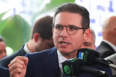 Motta diz que decisão de Gilmar sobre impeachment de ministros do STF é fruto da polarização política