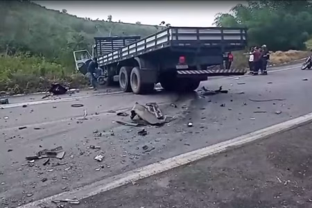 Três pessoas da mesma família morrem em grave acidente na Bahia