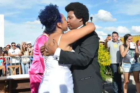 Casamentos homoafetivos crescem 8,8% e atingem maior número da série histórica no Brasil