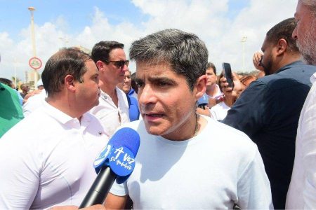 Neto critica Jerônimo por fala sobre ambulantes: “Trata trabalhador como bandido”