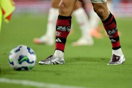 Flamengo envia proposta à CBF pela padronização dos gramados e fim do sintético no Brasil