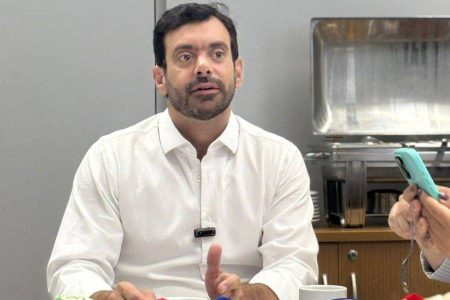 “Neto é candidato de qualquer forma”, afirma Tiago Correia sobre disputa pelo governo em 2026