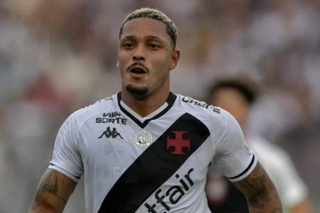 Vitória busca retorno de David, atacante do Vasco