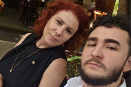 Filho de Zambelli afirma que ela não vai renunciar e que decisão da Câmara foi ‘presente de aniversário’