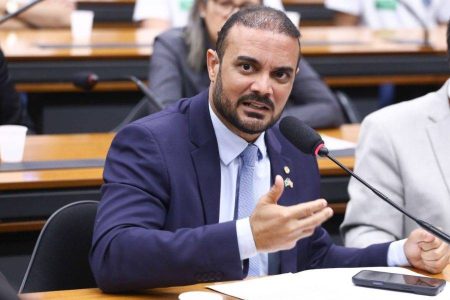 Capitão Alden cobra explicações do governo Lula sobre projeções fiscais e metas das contas públicas