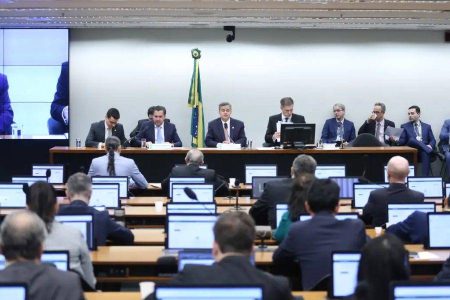 Comissão do Congresso aprova Orçamento de 2026 com gastos previstos de R$ 6,5 trilhões