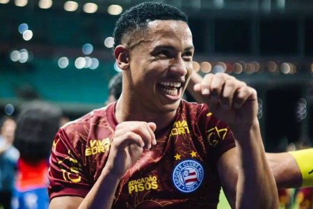 Tiago ultrapassa Talisca e protagoniza a maior venda da base do Bahia