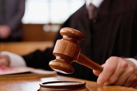 Médica é condenada a quase 20 anos por chefiar esquema de tortura e extorsão em Rondônia