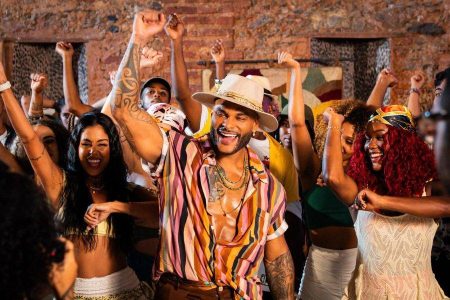 Tony Salles lança clipe oficial de “Panamera” e dá start no verão com clima “caliente” e influências afro-latinas